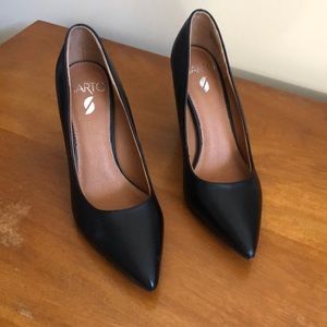 Franco Sarto Black Pointed Heels